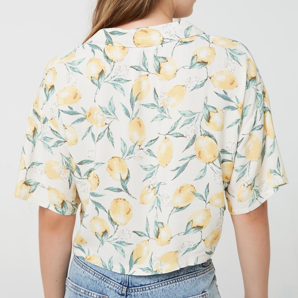 Ardene Lemon Print Short Sleeve Cropped Loose Fit Blouse S - Picture 2 of 6